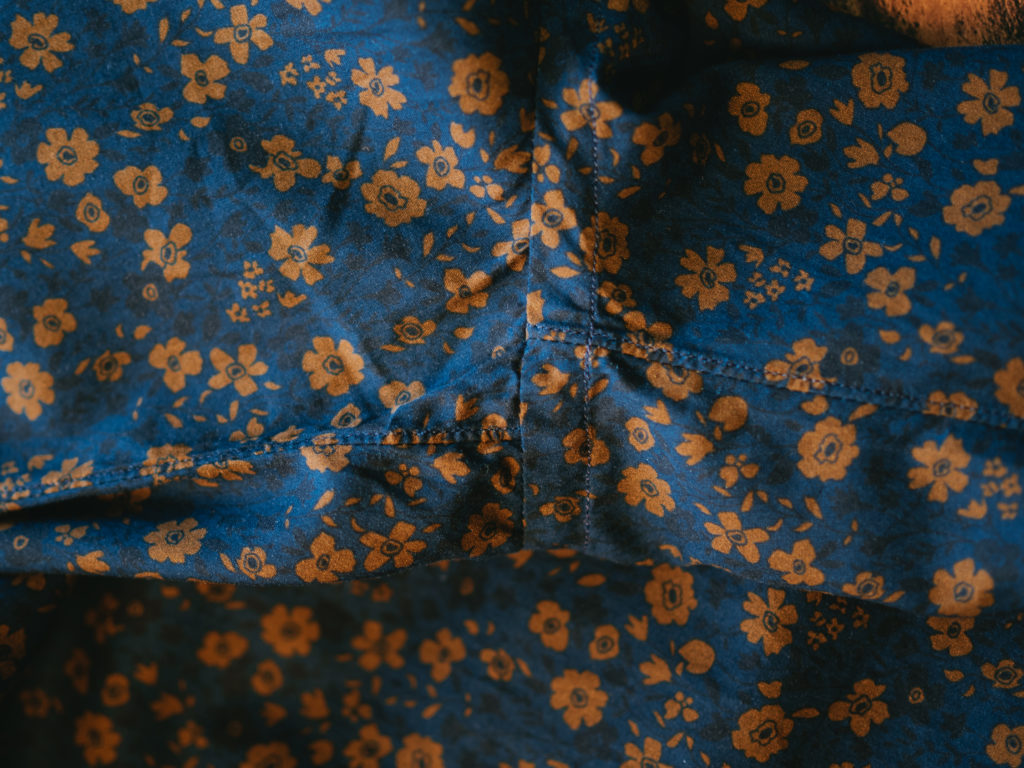 BORRIELLO(ボリエッロ)｜ナポリの花柄シャツを身にまとう「フラワープリントシャツ 7056/1」
