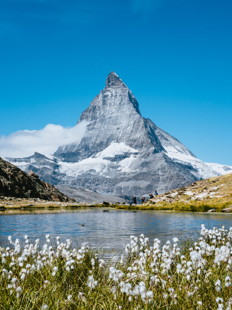 スイス｜夏のツェルマット観光。マッターホルンを横目にトレッキングと湖巡り。