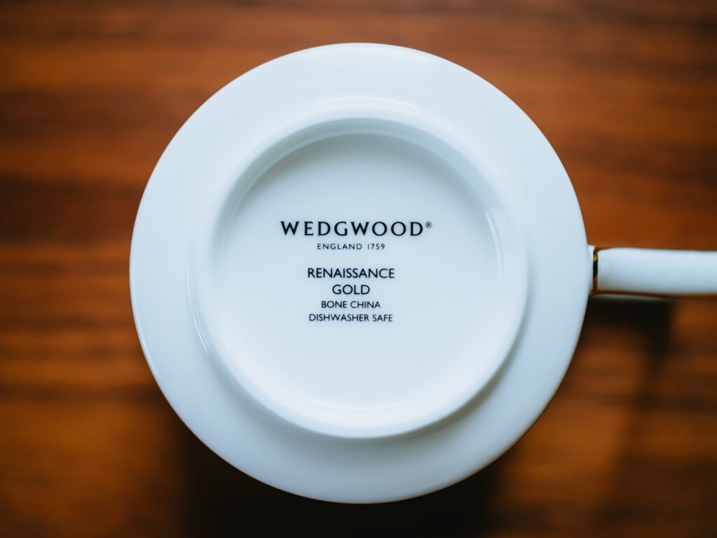 【レビュー】WEDGWOOD(ウェッジウッド)｜優雅な日常を演出するティーカップ&ソーサー「ルネッサンス ゴールド」