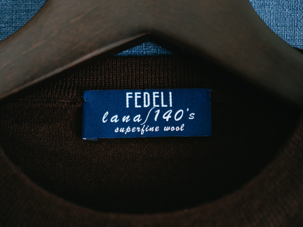 【レビュー】FEDELI（フェデリ）｜最高の肌触りのSuper 140'Sハイゲージクルーネックニット
