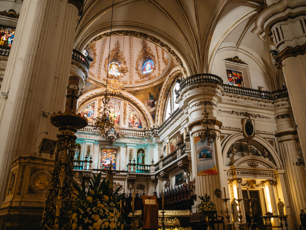 グアダラハラ大聖堂（Catedral de Guadalajara (Catedral Basílica de la Asunción de María Santísima)）