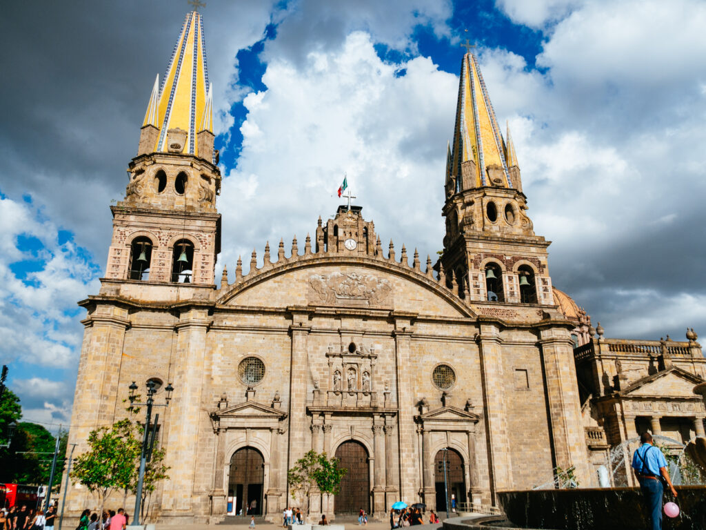 グアダラハラ大聖堂（Catedral de Guadalajara (Catedral Basílica de la Asunción de María Santísima)）