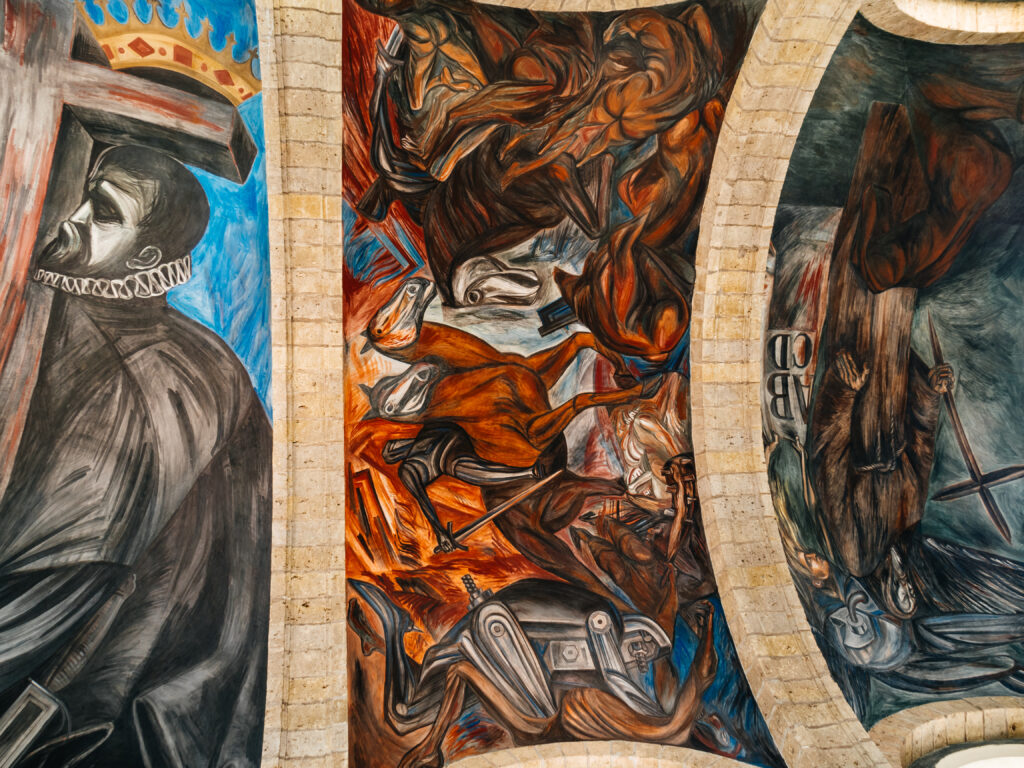 オスピシオ・カバーニャス（Museo Cabañas）
