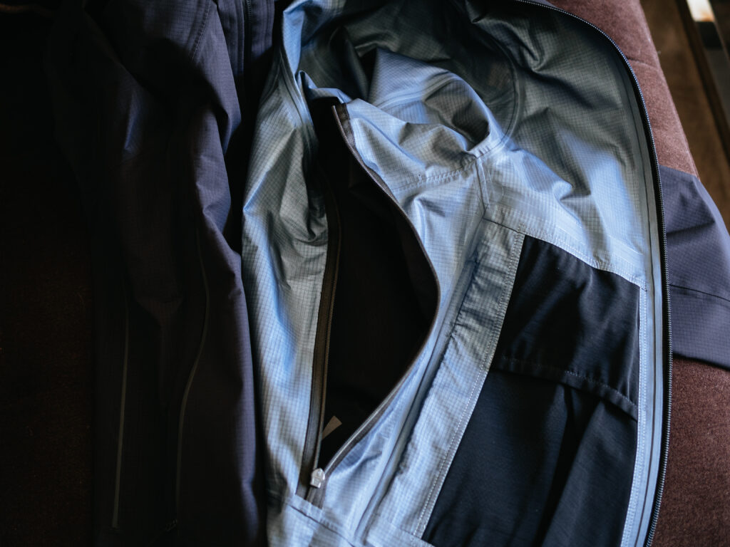 【レビュー】MONTURA（モンチュラ）｜人と被らないシェルジャケット「MAGICA GTX PRO」