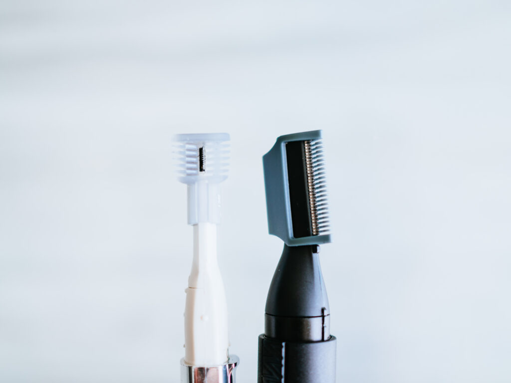 【レビュー】AUGER(オーガー)|眉、鼻、産毛に1本でマルチに使える電動トリマー