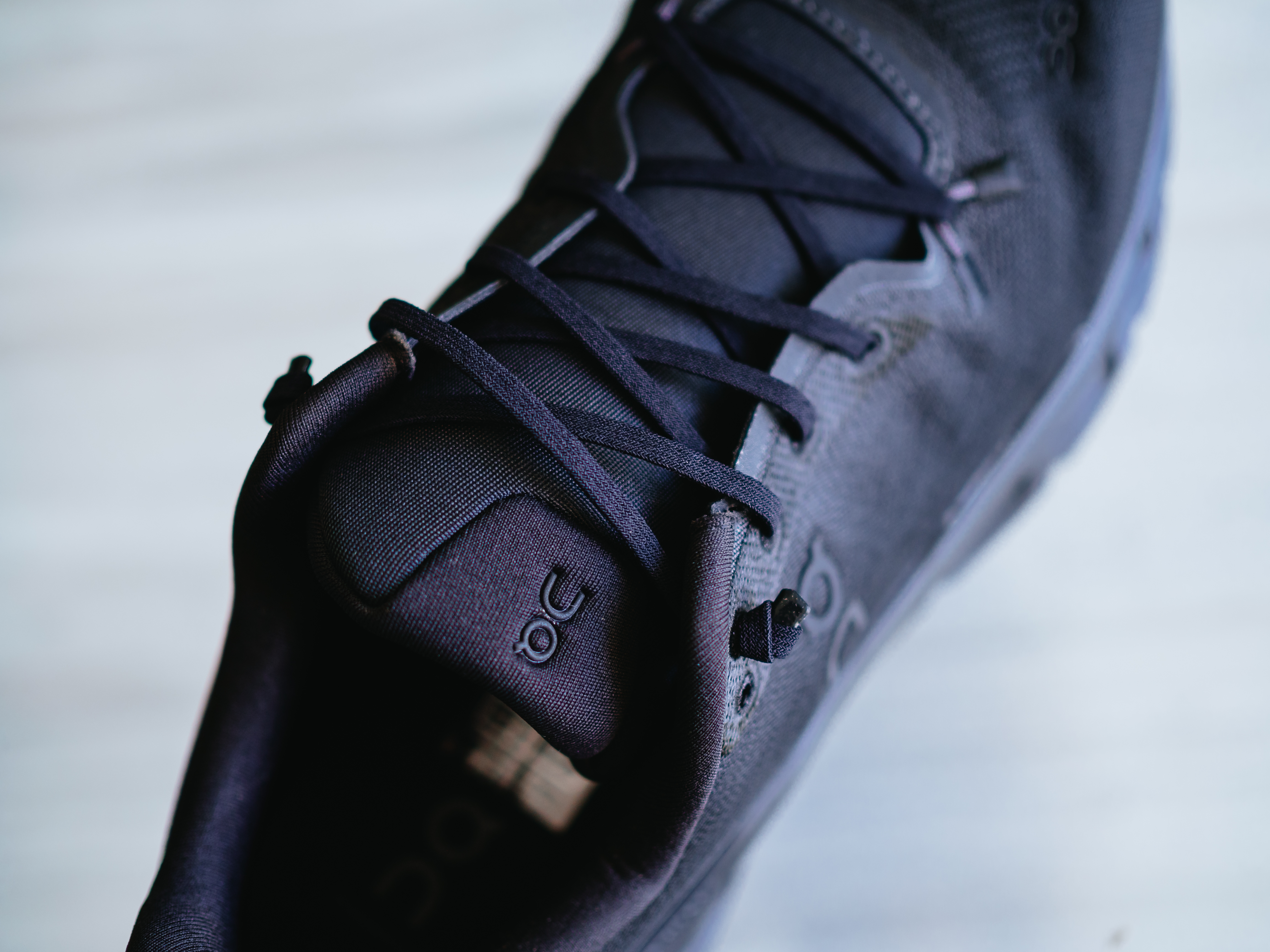 【レビュー】On(オン)|旅行のお供シューズ。快適にたくさん歩ける「Cloudtilt」