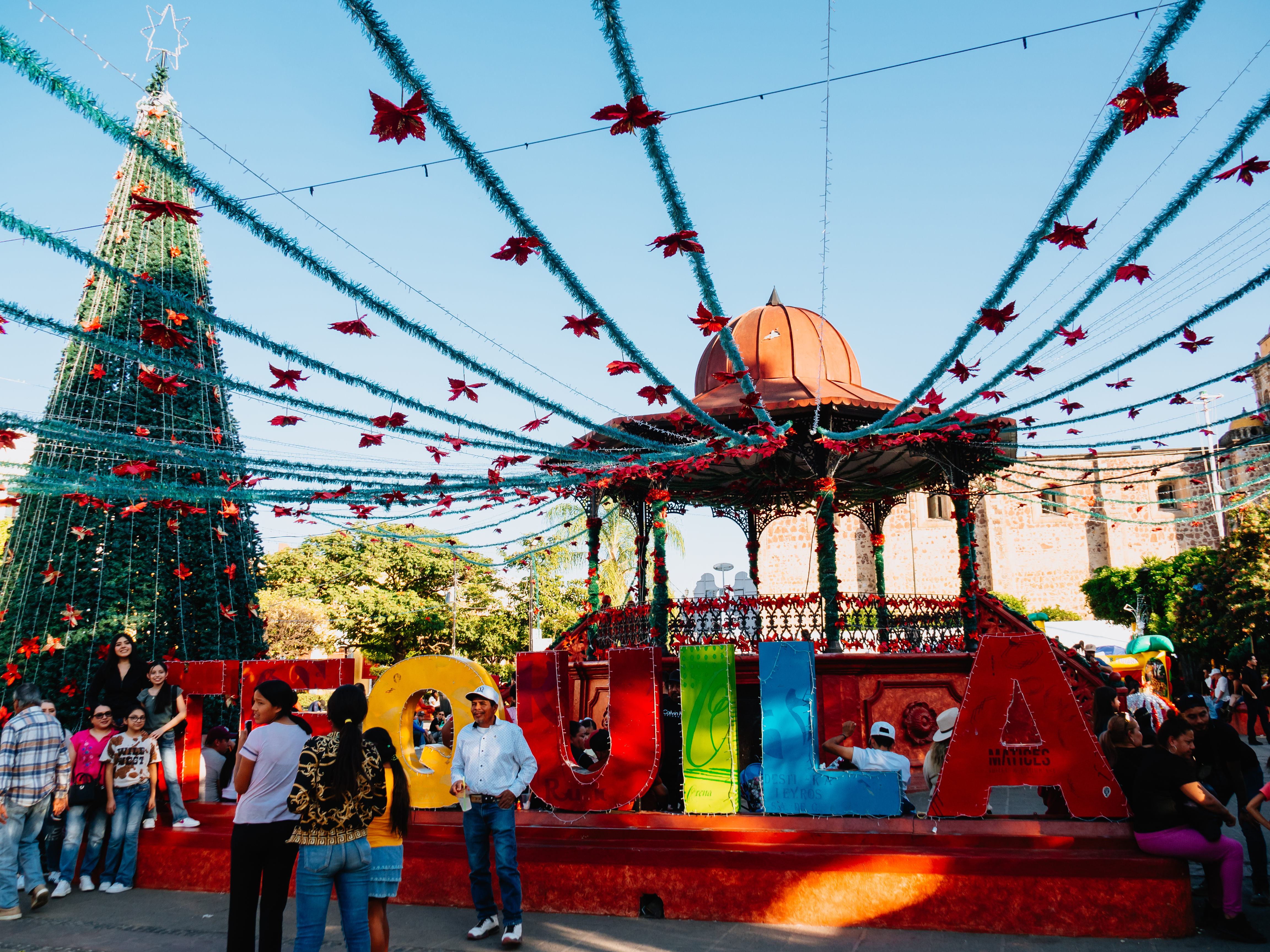 テキーラ中央広場(Plaza Principal Tequila)