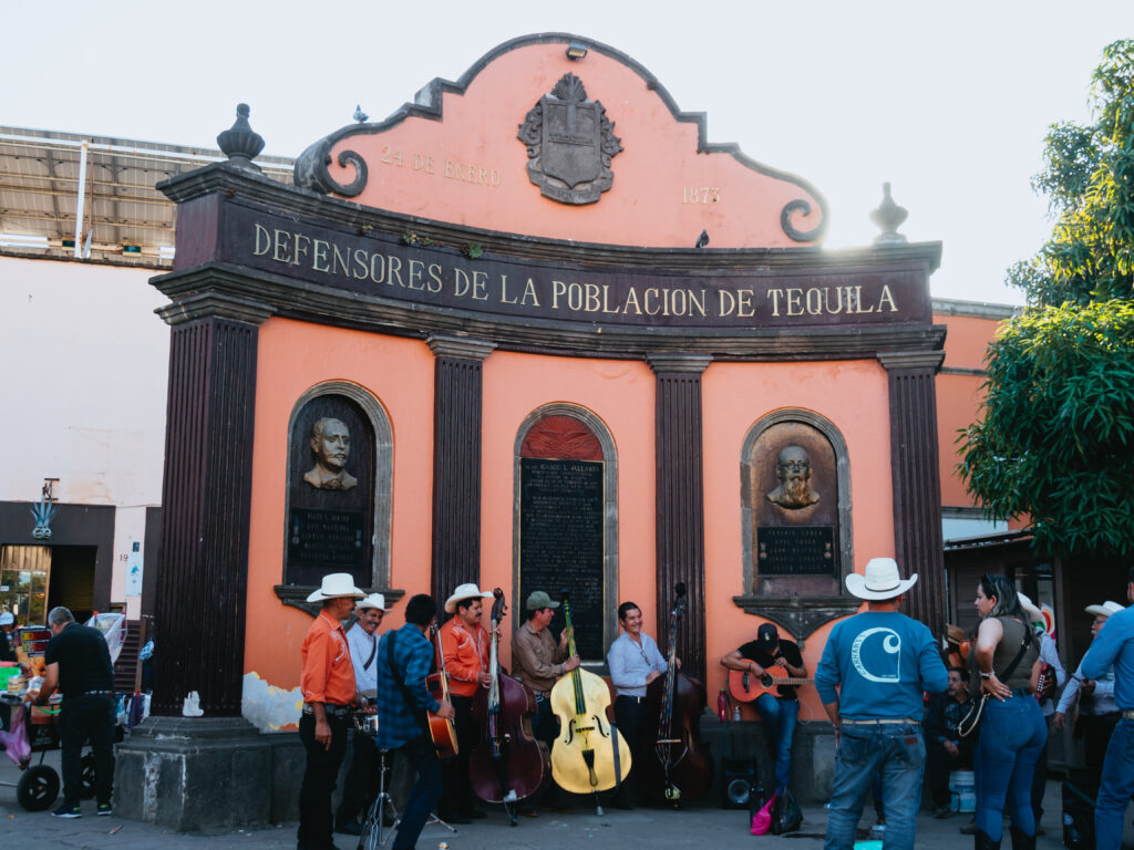 テキーラ中央広場(Plaza Principal Tequila)