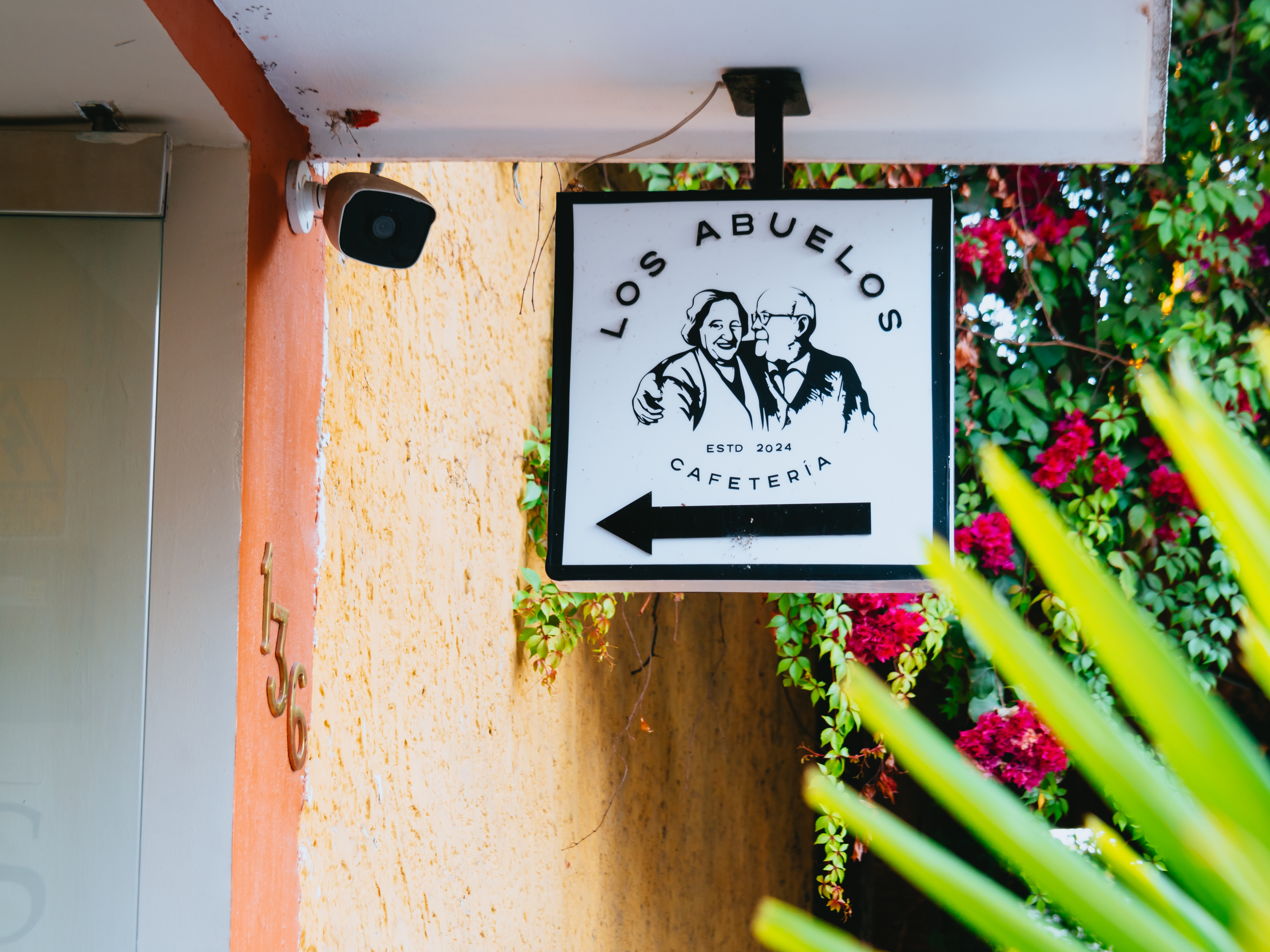 2日目朝食:Cafetería los abuelos