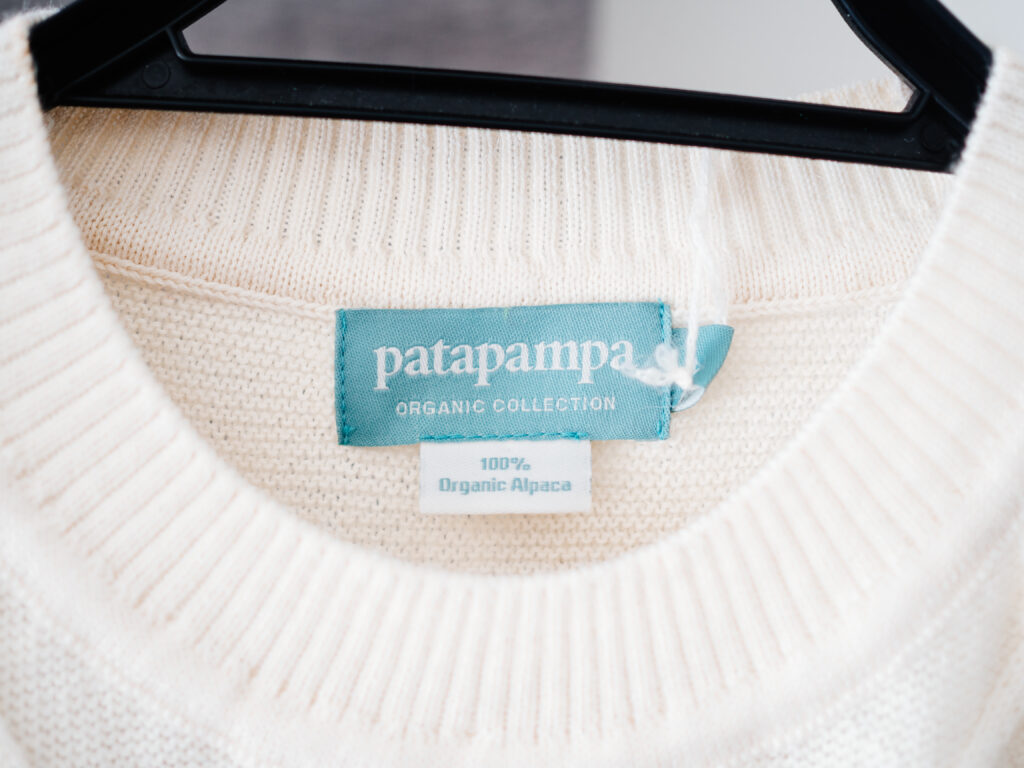 【レビュー】Patapampa(パタパンパ)|肌触りの良いアルパカのクルーネックニット
