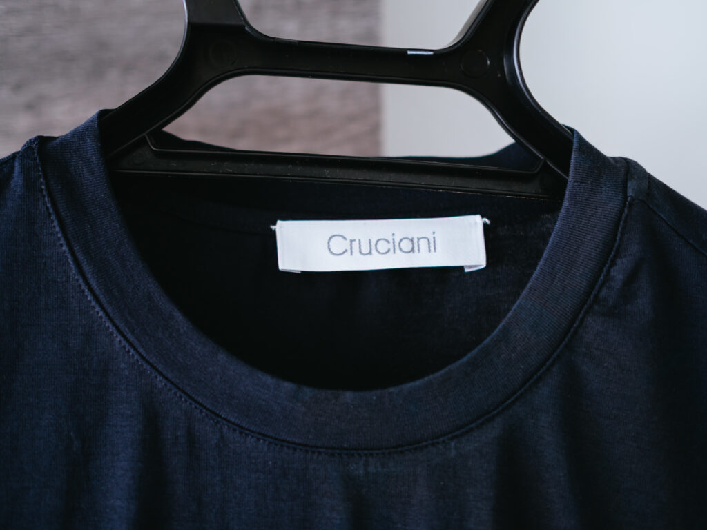 【レビュー】Cruciani（クルチアーニ）｜ストレッチ素材のクルーネックTシャツ